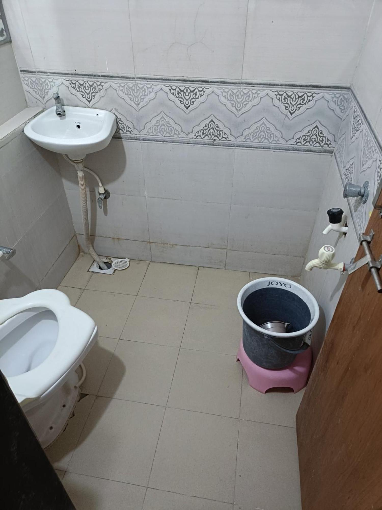 Hotel Mahalaxmi Dwārka Kültér fotó