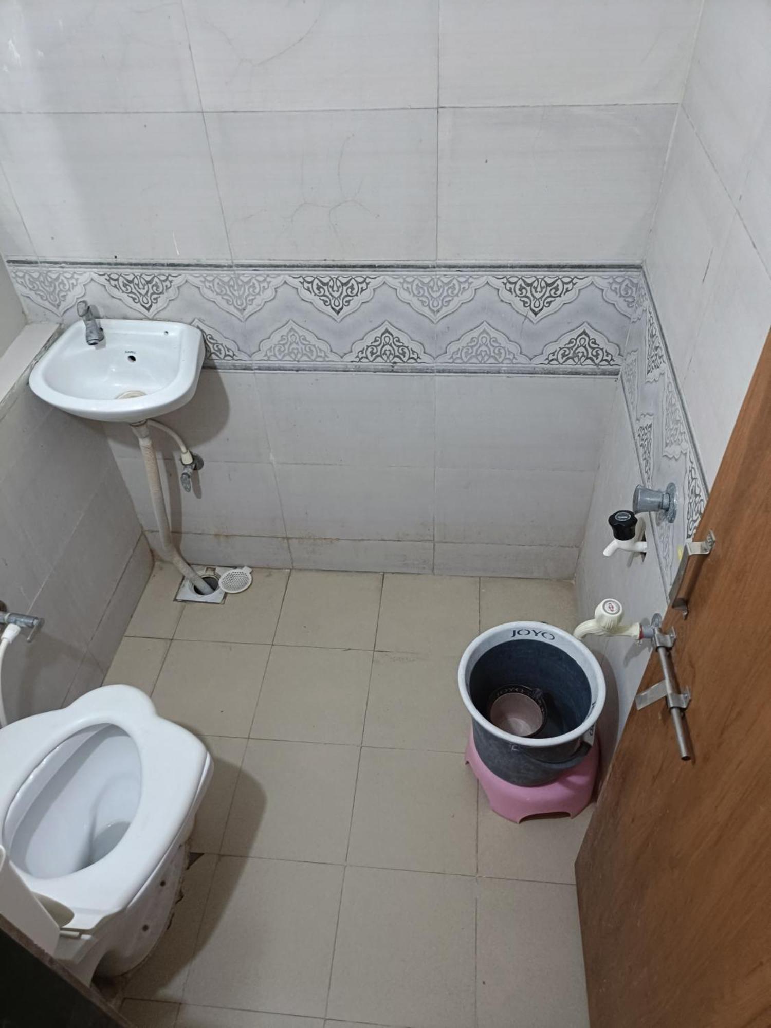 Hotel Mahalaxmi Dwārka Kültér fotó